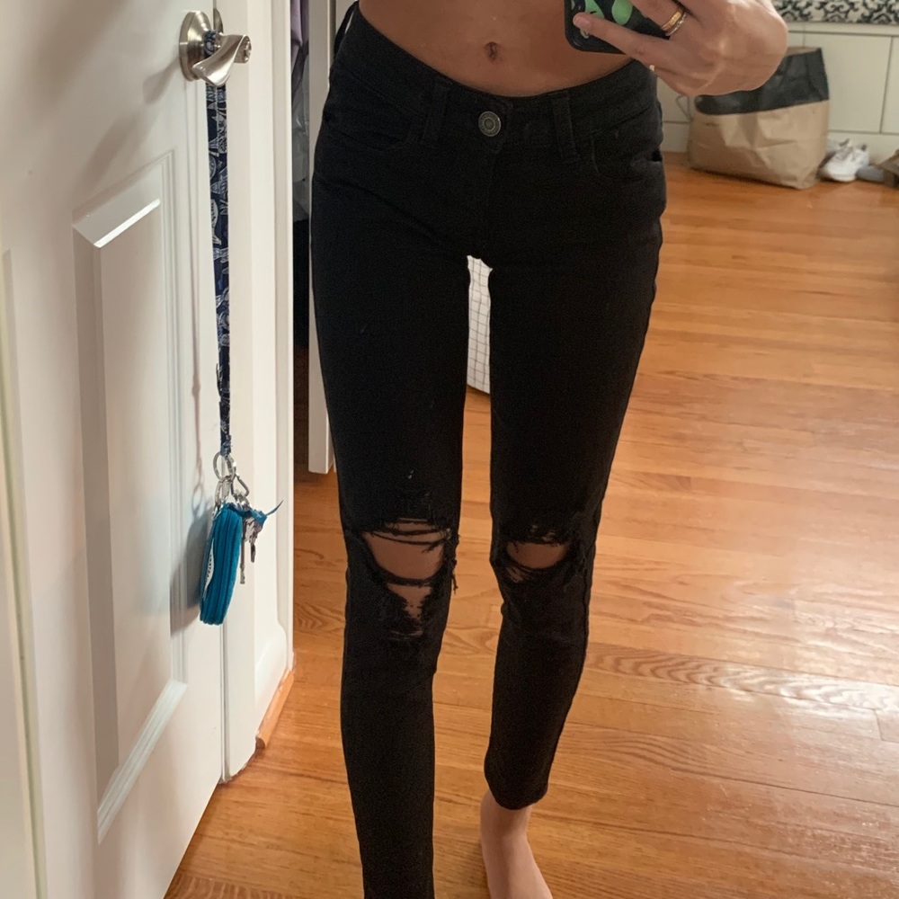 SKINNY BLACK JEANS